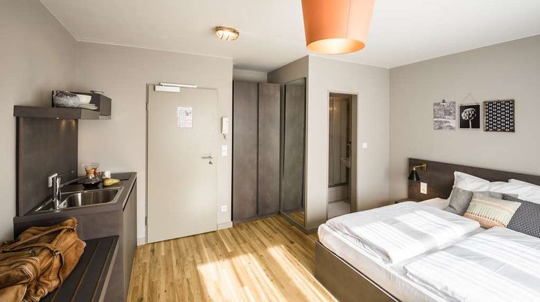 <b>BOLD Hotel Frankfurt Messe Room</b>. Images powered by <a href="https://iceportal.shijigroup.com/" title="IcePortal" target="_blank">IcePortal</a>.