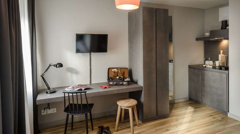 <b>BOLD Hotel Frankfurt Messe Room</b>. Images powered by <a href="https://iceportal.shijigroup.com/" title="IcePortal" target="_blank">IcePortal</a>.