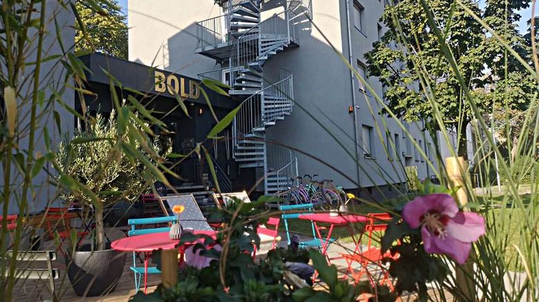 <b>BOLD Hotel Frankfurt Messe Exterior</b>. Images powered by <a href="https://iceportal.shijigroup.com/" title="IcePortal" target="_blank">IcePortal</a>.