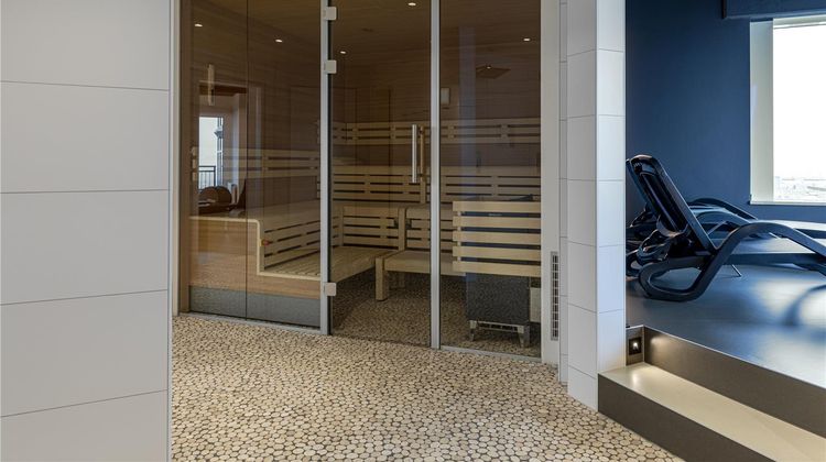 Globana Airport Hotel Health
