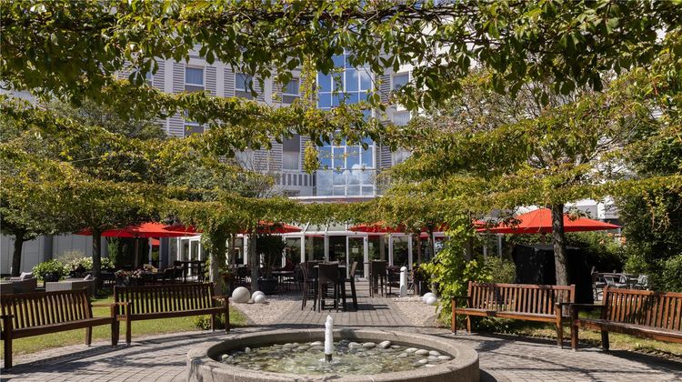 Globana Airport Hotel Restaurant