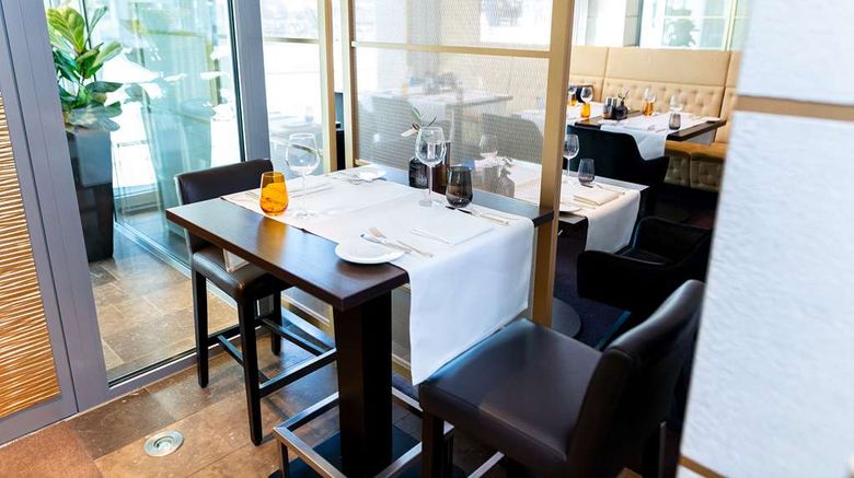 <b>Hotel Kaiserhof Restaurant</b>. Images powered by <a href="https://iceportal.shijigroup.com/" title="IcePortal" target="_blank">IcePortal</a>.