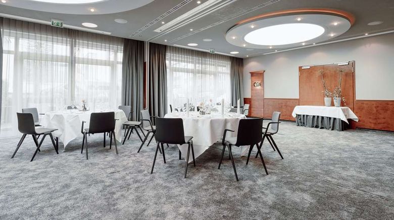 <b>Hotel Kaiserhof Ballroom</b>. Images powered by <a href="https://iceportal.shijigroup.com/" title="IcePortal" target="_blank">IcePortal</a>.