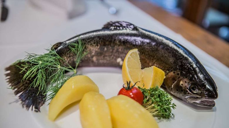 <b>Central Hotel Kaiserhof Restaurant</b>. Images powered by <a href="https://iceportal.shijigroup.com/" title="IcePortal" target="_blank">IcePortal</a>.