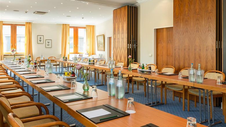 <b>Central Hotel Kaiserhof Meeting</b>. Images powered by <a href="https://iceportal.shijigroup.com/" title="IcePortal" target="_blank">IcePortal</a>.