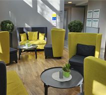 Median Hotel Lobby