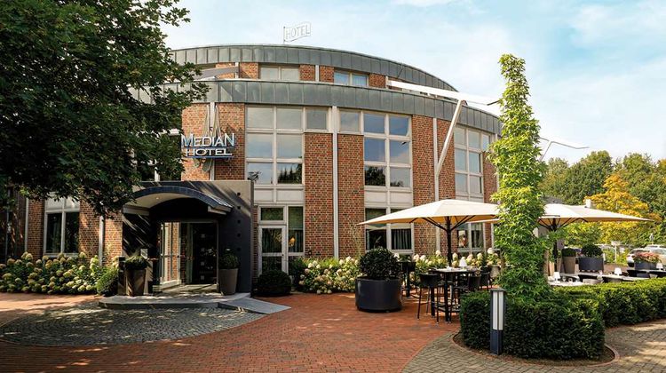 Median Hotel Exterior