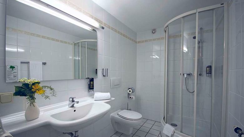 <b>Avalon Hotelpark Koenigshof Room</b>. Images powered by <a href="https://iceportal.shijigroup.com/" title="IcePortal" target="_blank">IcePortal</a>.