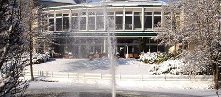 Court Hotel Exterior