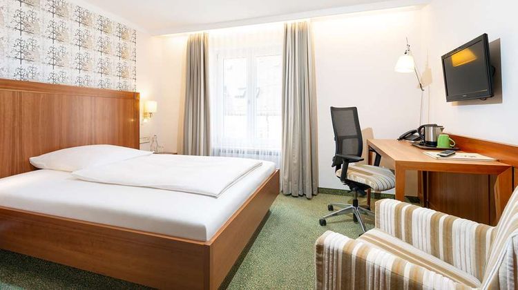 Hotel Bayerischer Hof Room