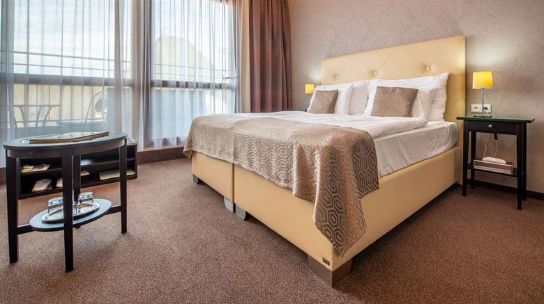 <b>Hotel Danubia Gate Room</b>. Images powered by <a href="https://iceportal.shijigroup.com/" title="IcePortal" target="_blank">IcePortal</a>.