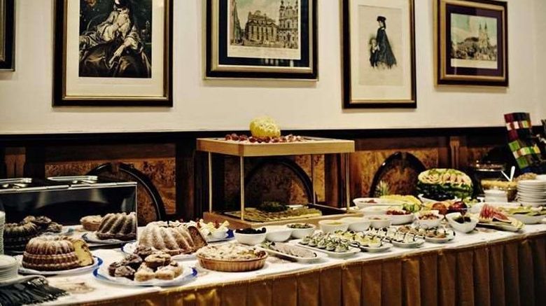 <b>Hotel Royal Ricc Restaurant</b>. Images powered by <a href="https://iceportal.shijigroup.com/" title="IcePortal" target="_blank">IcePortal</a>.