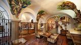 <b>Hotel Royal Ricc Lobby</b>. Images powered by <a href="https://iceportal.shijigroup.com/" title="IcePortal" target="_blank">IcePortal</a>.