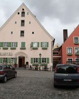 Schuster Hotel