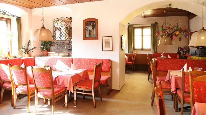 <b>Schuster Hotel Restaurant</b>. Images powered by <a href="https://iceportal.shijigroup.com/" title="IcePortal" target="_blank">IcePortal</a>.