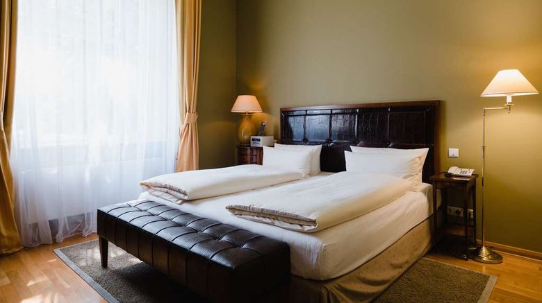 <b>Louisa's Place Suite</b>. Images powered by <a href="https://iceportal.shijigroup.com/" title="IcePortal" target="_blank">IcePortal</a>.