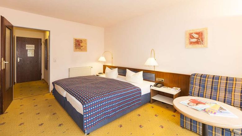 <b>St Georg Hotel Room</b>. Images powered by <a href="https://iceportal.shijigroup.com/" title="IcePortal" target="_blank">IcePortal</a>.