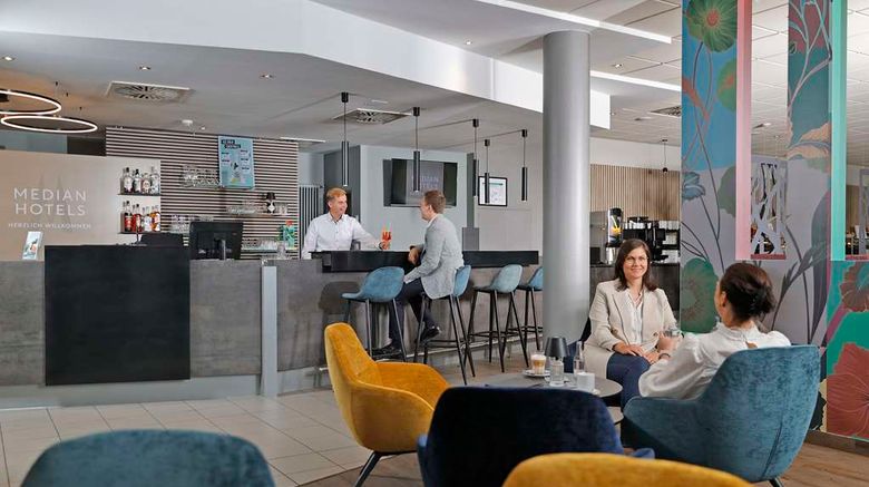 <b>Median Hotel Hannover Messe Lobby</b>. Images powered by <a href="https://iceportal.shijigroup.com/" title="IcePortal" target="_blank">IcePortal</a>.