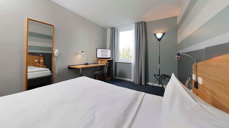 <b>Median Hotel Hannover Messe Room</b>. Images powered by <a href="https://iceportal.shijigroup.com/" title="IcePortal" target="_blank">IcePortal</a>.