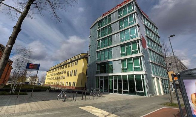 Airporthotel Berlin Adlershof Exterior
