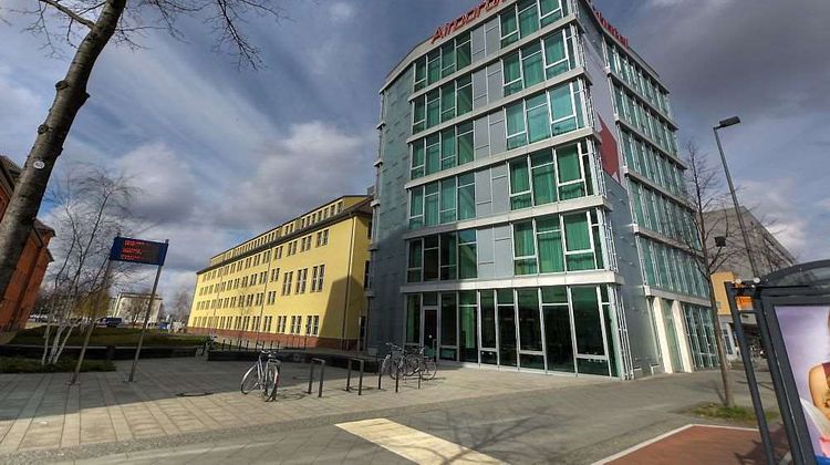 Airporthotel Berlin Adlershof Exterior