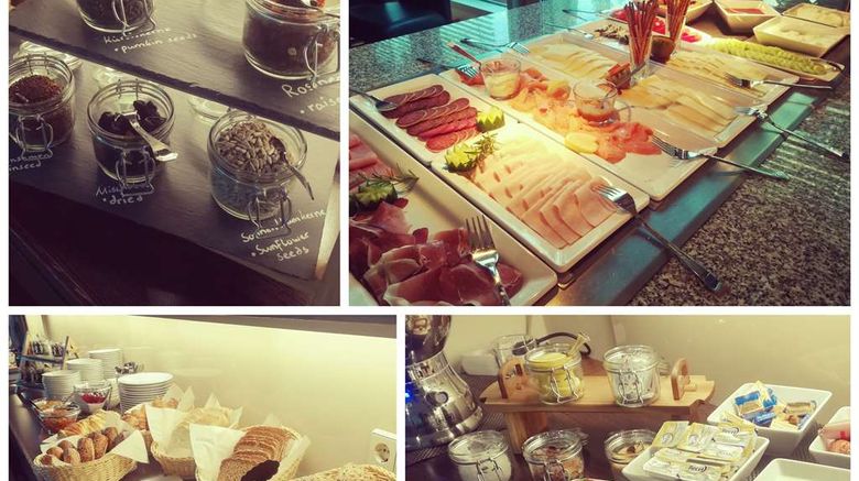 <b>Airporthotel Berlin Adlershof Restaurant</b>. Images powered by <a href="https://iceportal.shijigroup.com/" title="IcePortal" target="_blank">IcePortal</a>.