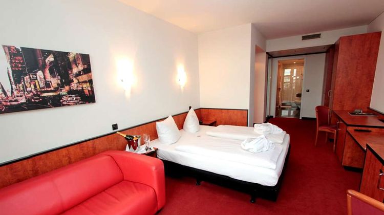 Ara Hotel Comfort Room