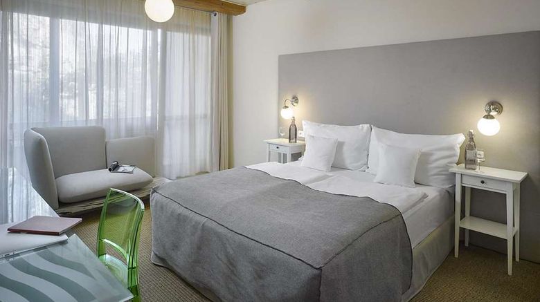 <b>Hotel La Romantica Room</b>. Images powered by <a href="https://iceportal.shijigroup.com/" title="IcePortal" target="_blank">IcePortal</a>.