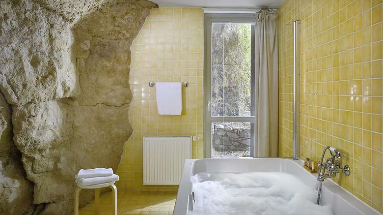 <b>Hotel La Romantica Room</b>. Images powered by <a href="https://iceportal.shijigroup.com/" title="IcePortal" target="_blank">IcePortal</a>.