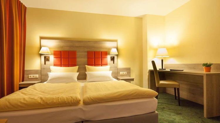 Suite Hotel Leipzig Room