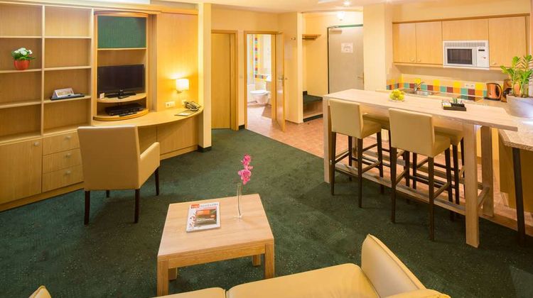 Suite Hotel Leipzig Room