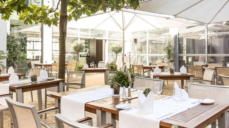 <b>Arthotel Heidelberg Restaurant</b>. Images powered by <a href="https://iceportal.shijigroup.com/" title="IcePortal" target="_blank">IcePortal</a>.