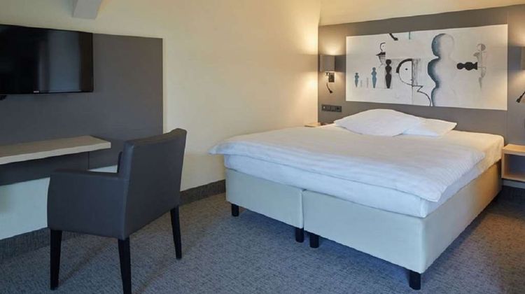 Hotel Kaiserin Augusta Room