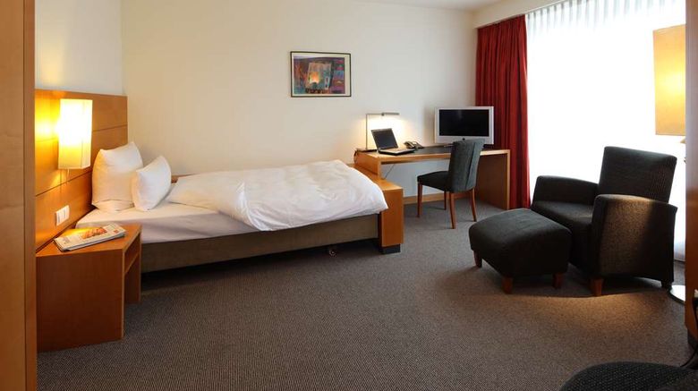<b>Parkhotel Pforzheim Room</b>. Images powered by <a href="https://iceportal.shijigroup.com/" title="IcePortal" target="_blank">IcePortal</a>.