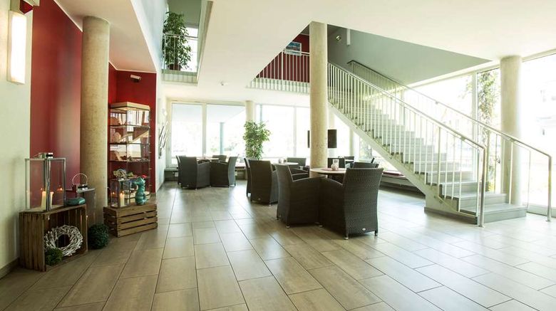 <b>Atlantic Hotel am Floetenkiel Lobby</b>. Images powered by <a href="https://iceportal.shijigroup.com/" title="IcePortal" target="_blank">IcePortal</a>.