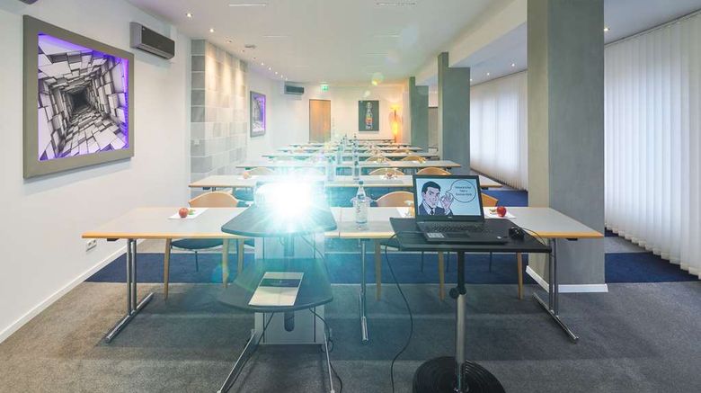 <b>Hotel am Triller Meeting</b>. Images powered by <a href="https://iceportal.shijigroup.com/" title="IcePortal" target="_blank">IcePortal</a>.