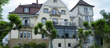 Bad-Hotel Exterior