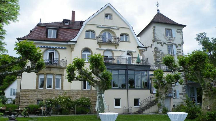 Bad-Hotel Exterior