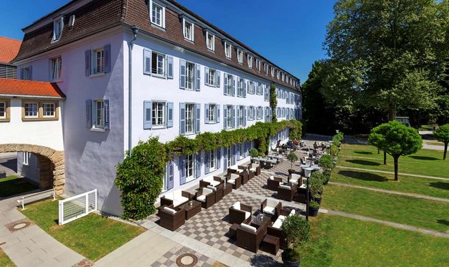 Bad-Hotel Exterior