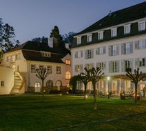 Bad-Hotel Exterior