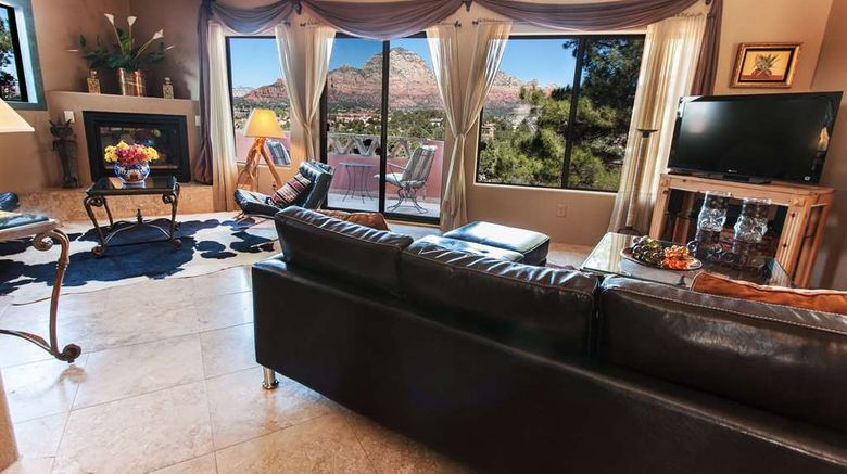 <b>A Sunset Chateau Suite</b>. Images powered by <a href="https://iceportal.shijigroup.com/" title="IcePortal" target="_blank">IcePortal</a>.