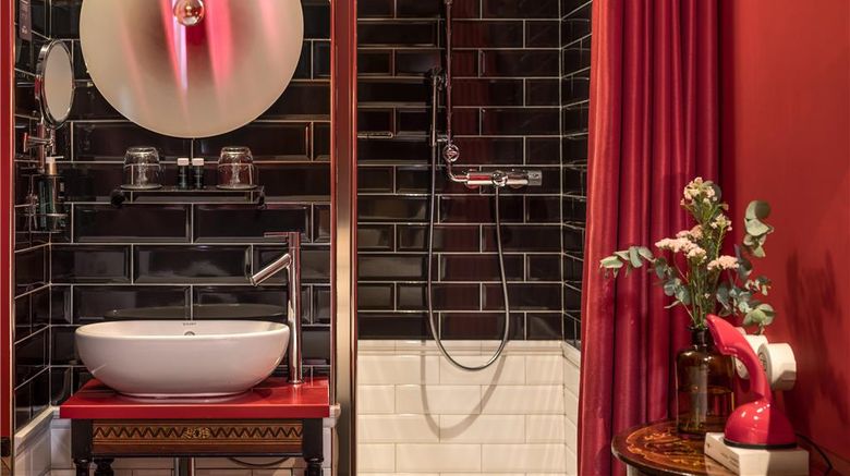 <b>Hotel Exquis by Elegancia Bastille Room</b>. Images powered by <a href="https://iceportal.shijigroup.com/" title="IcePortal" target="_blank">IcePortal</a>.