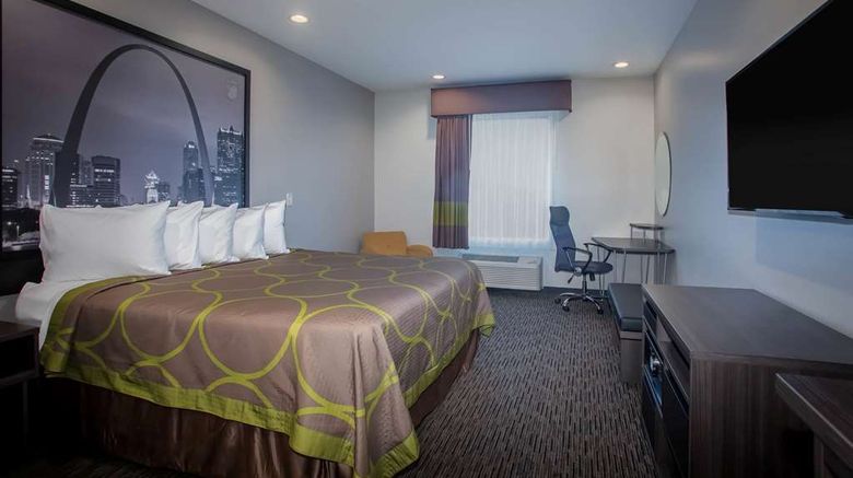 <b>Super 8 by Wyndham St Louis North Room</b>. Images powered by <a href="https://iceportal.shijigroup.com/" title="IcePortal" target="_blank">IcePortal</a>.