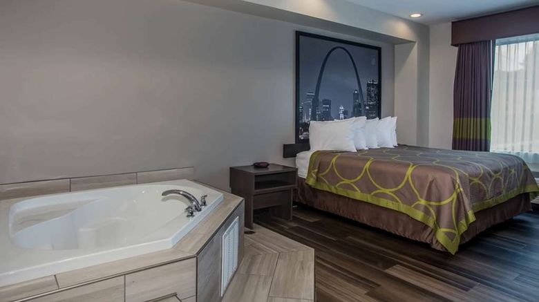 <b>Super 8 by Wyndham St Louis North Room</b>. Images powered by <a href="https://iceportal.shijigroup.com/" title="IcePortal" target="_blank">IcePortal</a>.