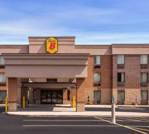 Super 8 by Wyndham St Louis North Exterior