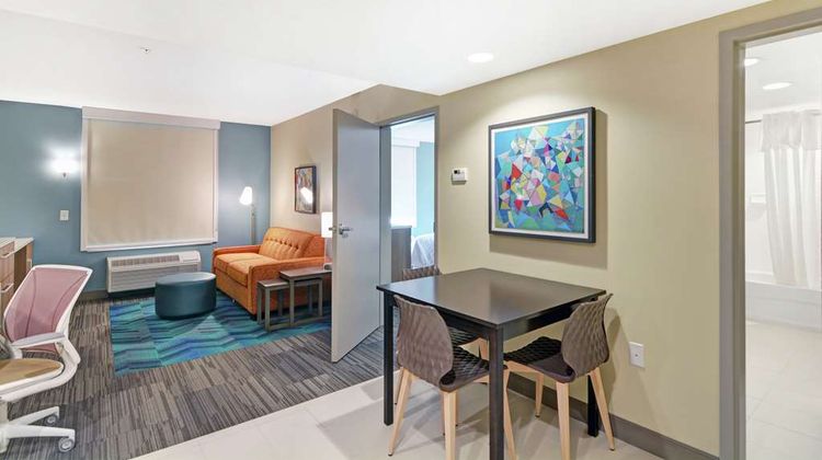 Home2 Suites by Hilton Louisville North Room