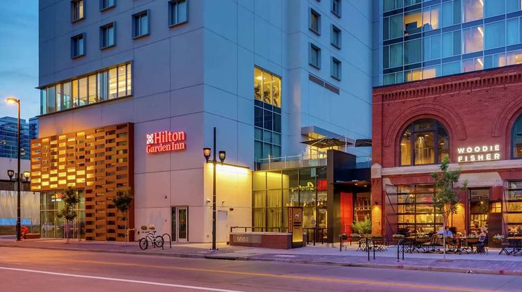 Hilton Garden Inn Denver Union Station Exterior