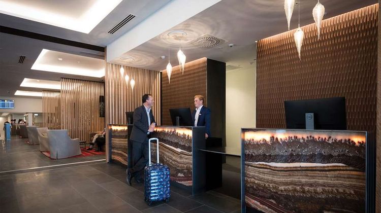 Rydges Wellington Airport Hotel Lobby