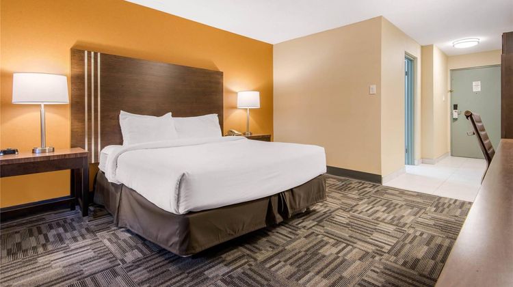 Quality Inn & Conference Centre Suite