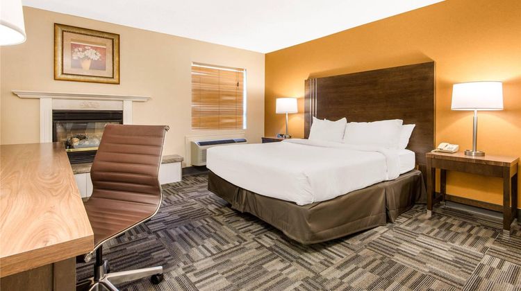 Quality Inn & Conference Centre Suite